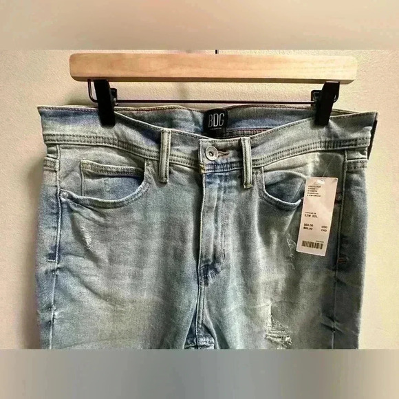 NEW Urban Outfitters Distressed Stretch Skinny Light Blue Wash Jeans Men’s 32x30 - Picture 5 of 8